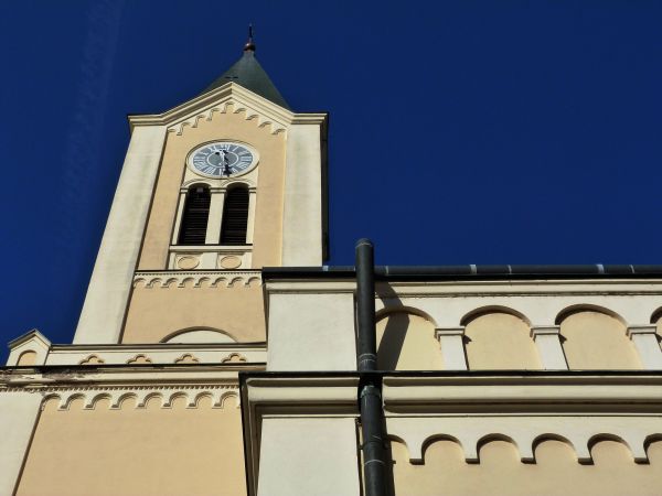 Church Gutter Installation Service